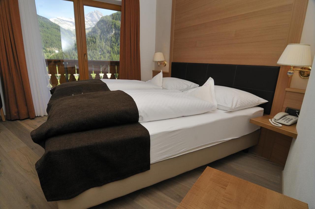 Hotel Chalet Dlaces Сельва-ди-Валь-Гардена Номер фото