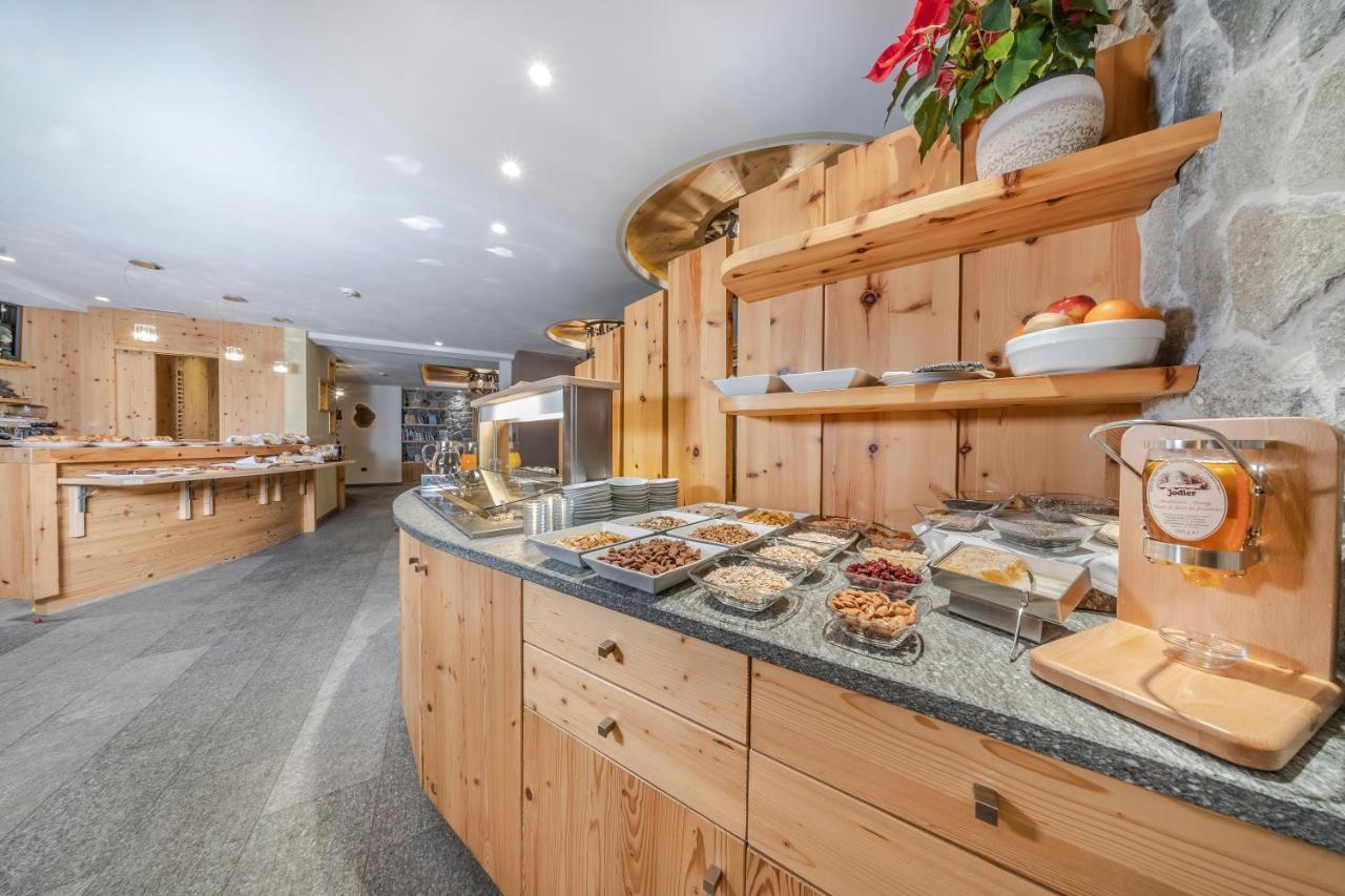 Hotel Chalet Dlaces Сельва-ди-Валь-Гардена Экстерьер фото