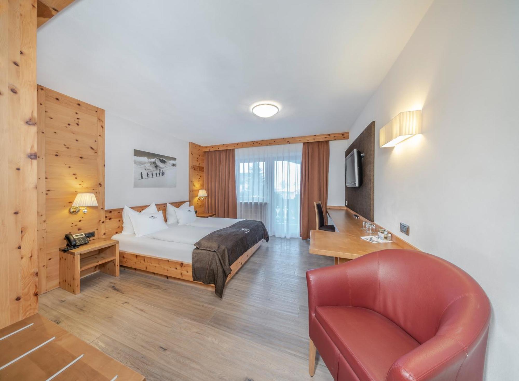 Hotel Chalet Dlaces Сельва-ди-Валь-Гардена Экстерьер фото