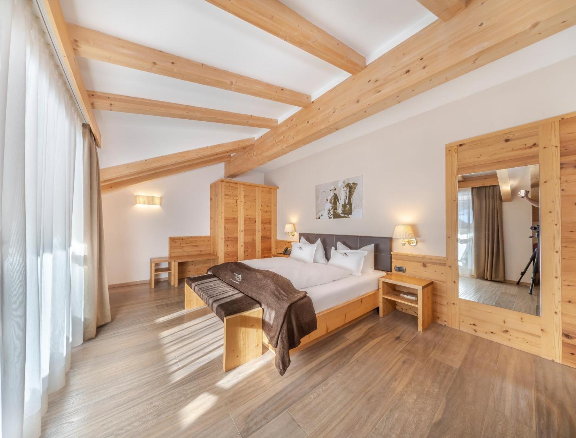 Hotel Chalet Dlaces Сельва-ди-Валь-Гардена Экстерьер фото