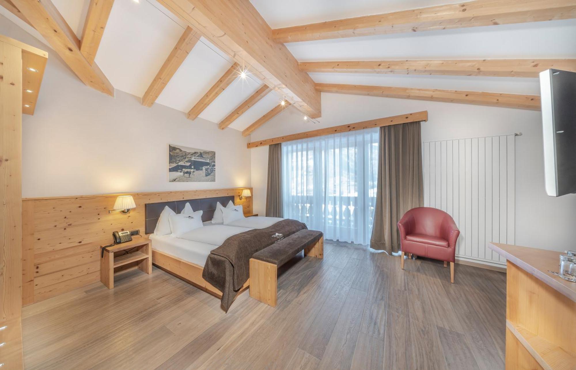 Hotel Chalet Dlaces Сельва-ди-Валь-Гардена Экстерьер фото